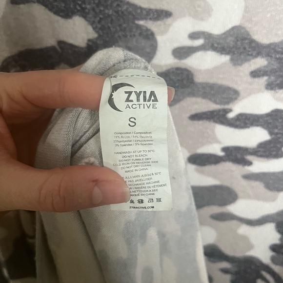 Zyia Gray Camo Lounge Boyfriend Sweater - Picture 3 of 3